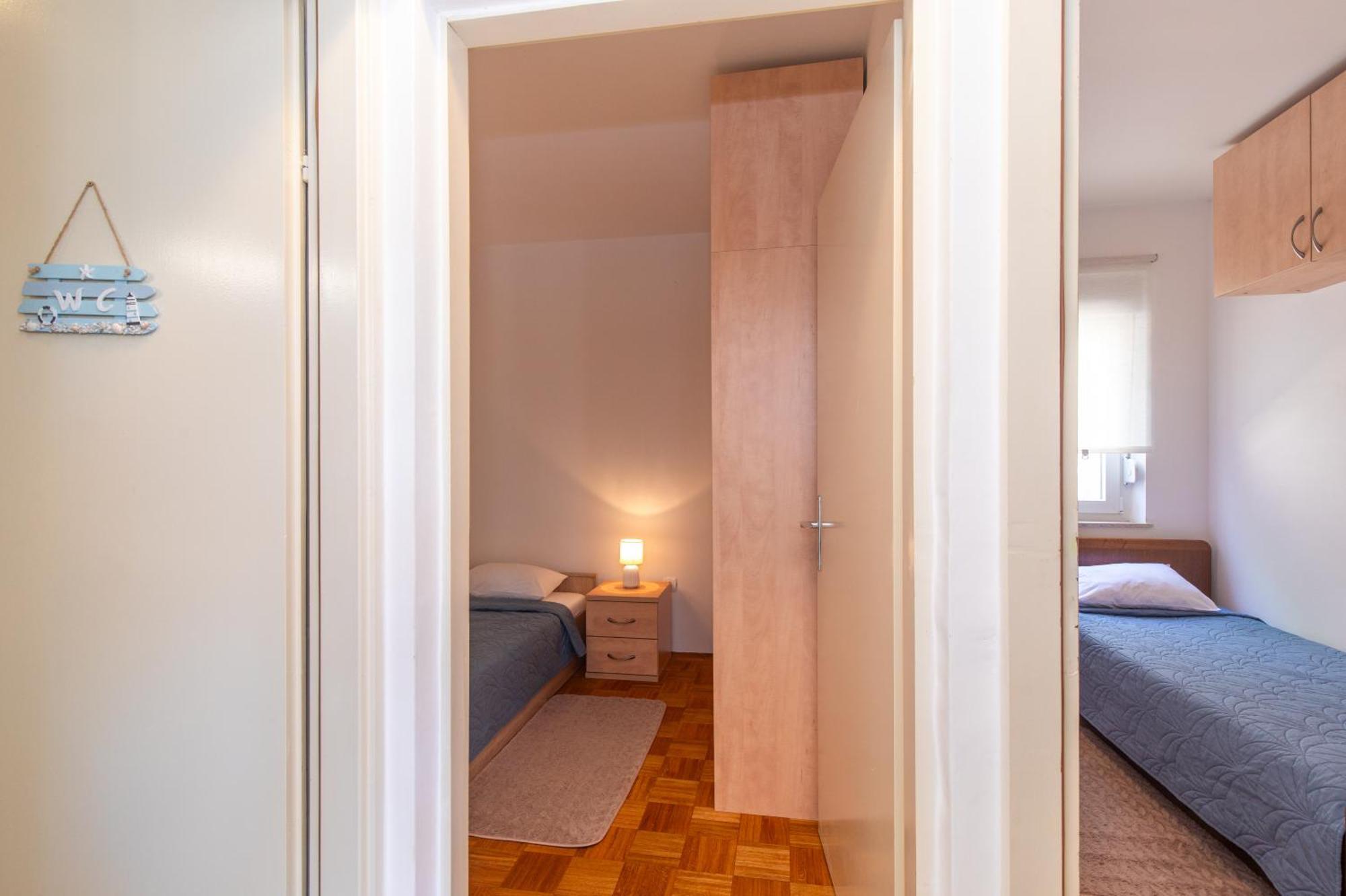 Apartment Laura Punat Buitenkant foto
